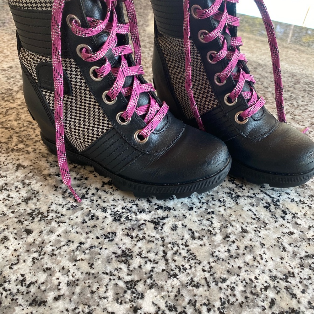 Sorel Black and Pink Lace Up Boots